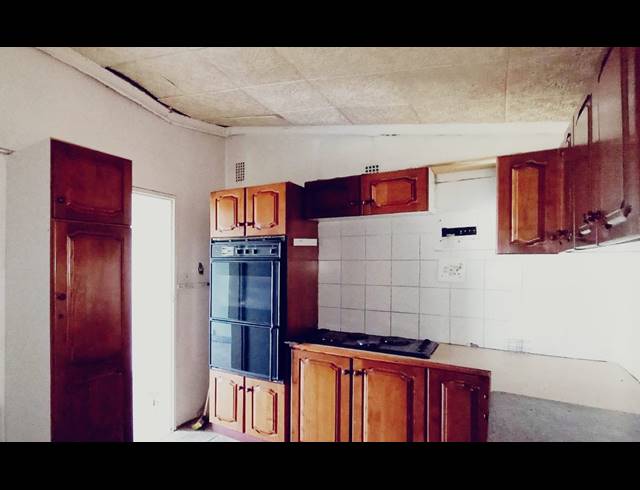 2 BEDROOM FREESTANDING FOR SALE IN BOMBAY HEIGHTS